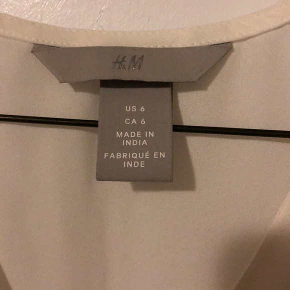 NWOT White ruffled sleeveless top - Picture 2 of 2